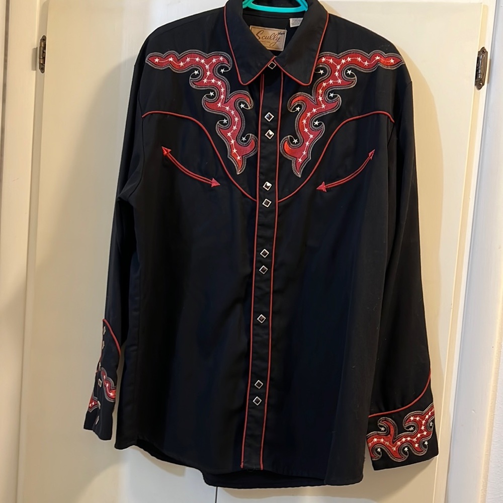 Scully Western Embroidered Long Sleeve Men’s Rodeo Shirt w/ snaps preowned Large